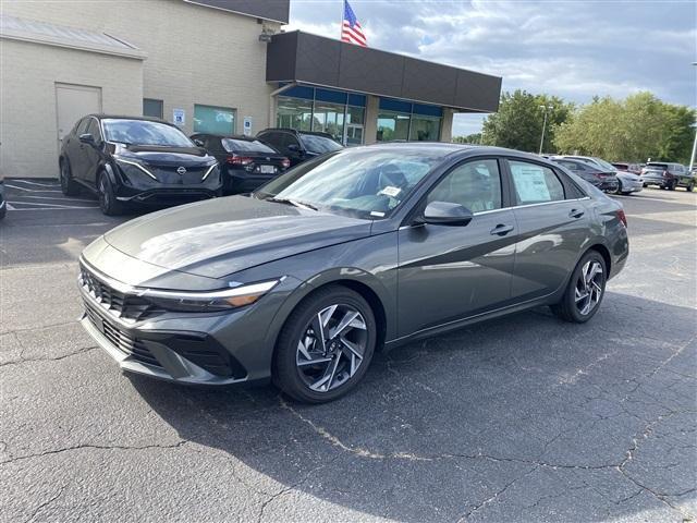 new 2025 Hyundai Elantra HEV car, priced at $29,410