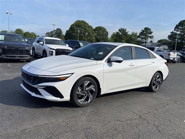 new 2024 Hyundai Elantra car, priced at $25,366