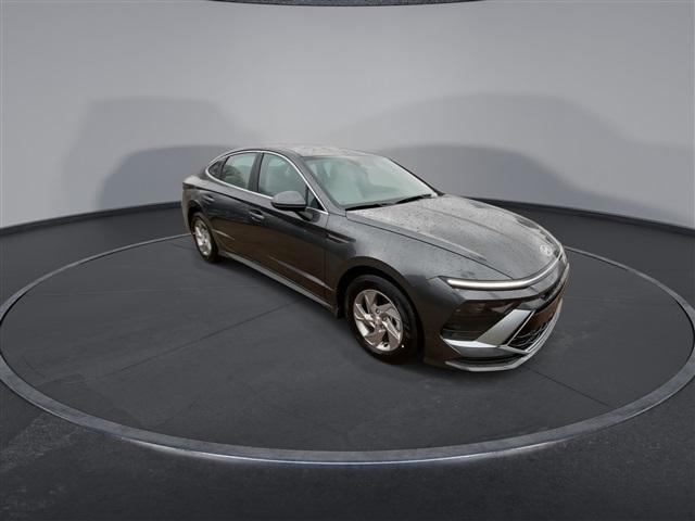 new 2025 Hyundai Sonata car, priced at $28,057