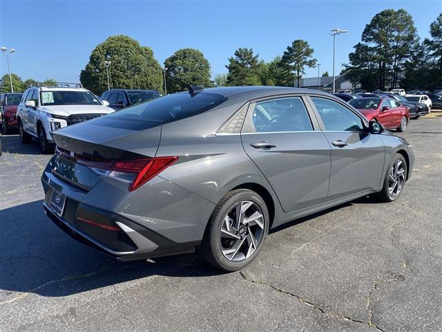 new 2024 Hyundai Elantra car, priced at $23,309