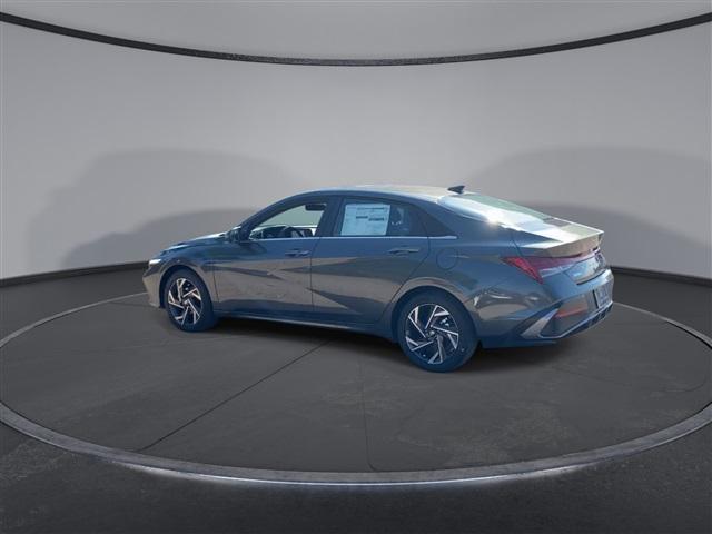 new 2024 Hyundai Elantra car, priced at $23,305