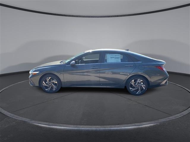 new 2024 Hyundai Elantra car, priced at $23,305