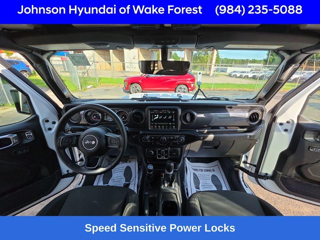 used 2022 Jeep Gladiator car, priced at $33,197
