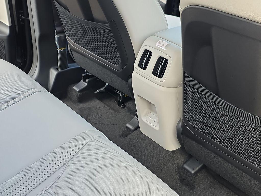 new 2025 Hyundai TUCSON Hybrid car, priced at $40,735