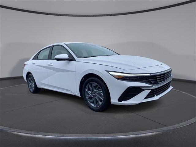 new 2024 Hyundai Elantra HEV car, priced at $26,767