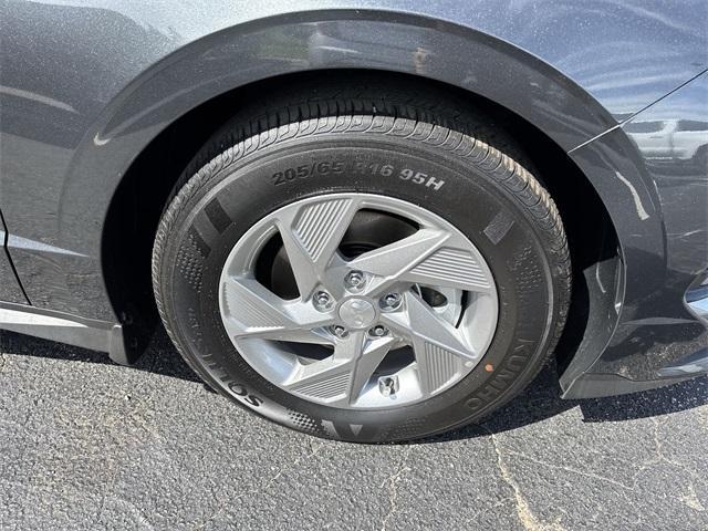 used 2025 Hyundai Sonata car, priced at $24,197