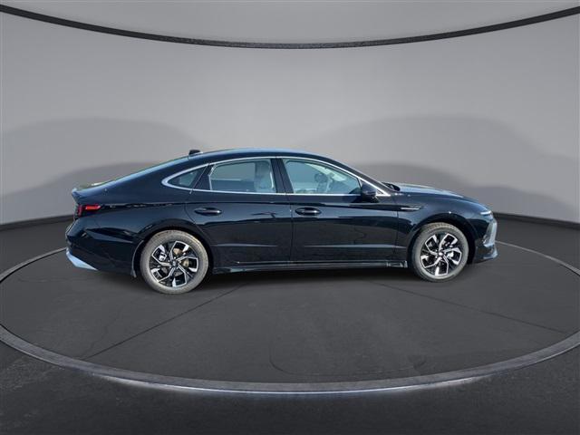 new 2024 Hyundai Sonata car, priced at $25,334