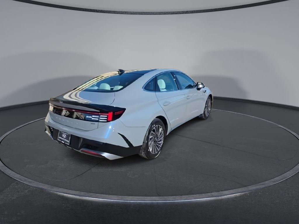 new 2026 Hyundai Sonata Hybrid car, priced at $39,575