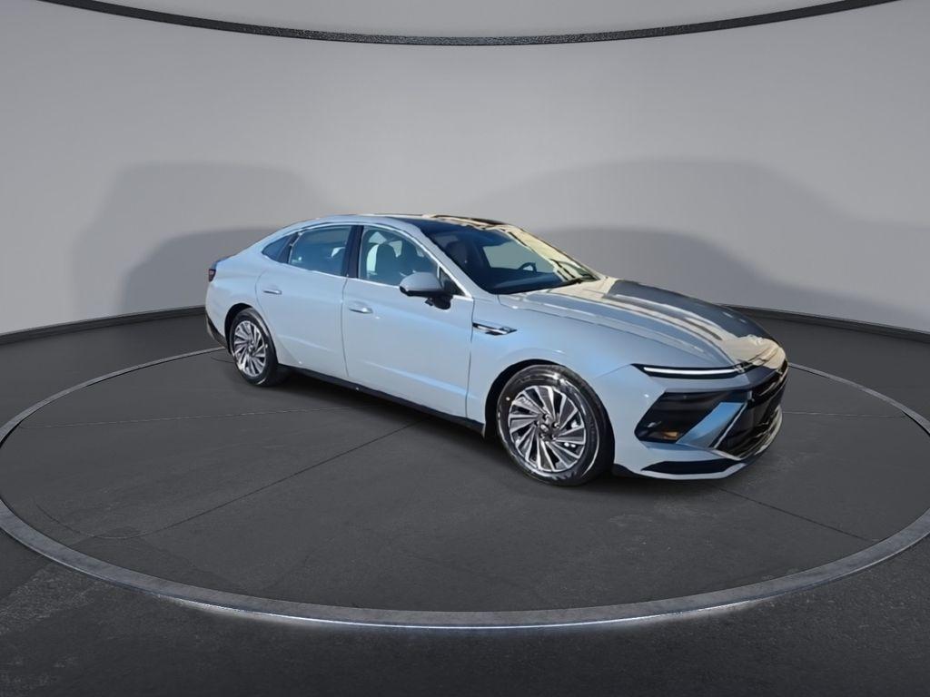 new 2026 Hyundai Sonata Hybrid car, priced at $39,575