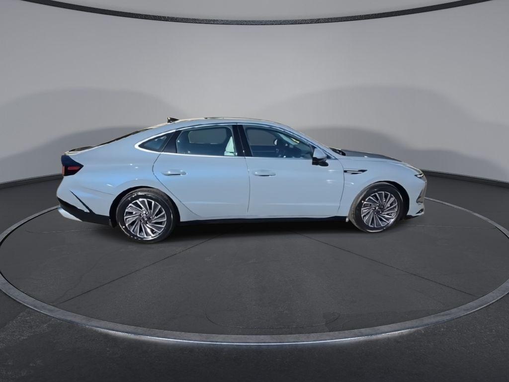 new 2026 Hyundai Sonata Hybrid car, priced at $39,575