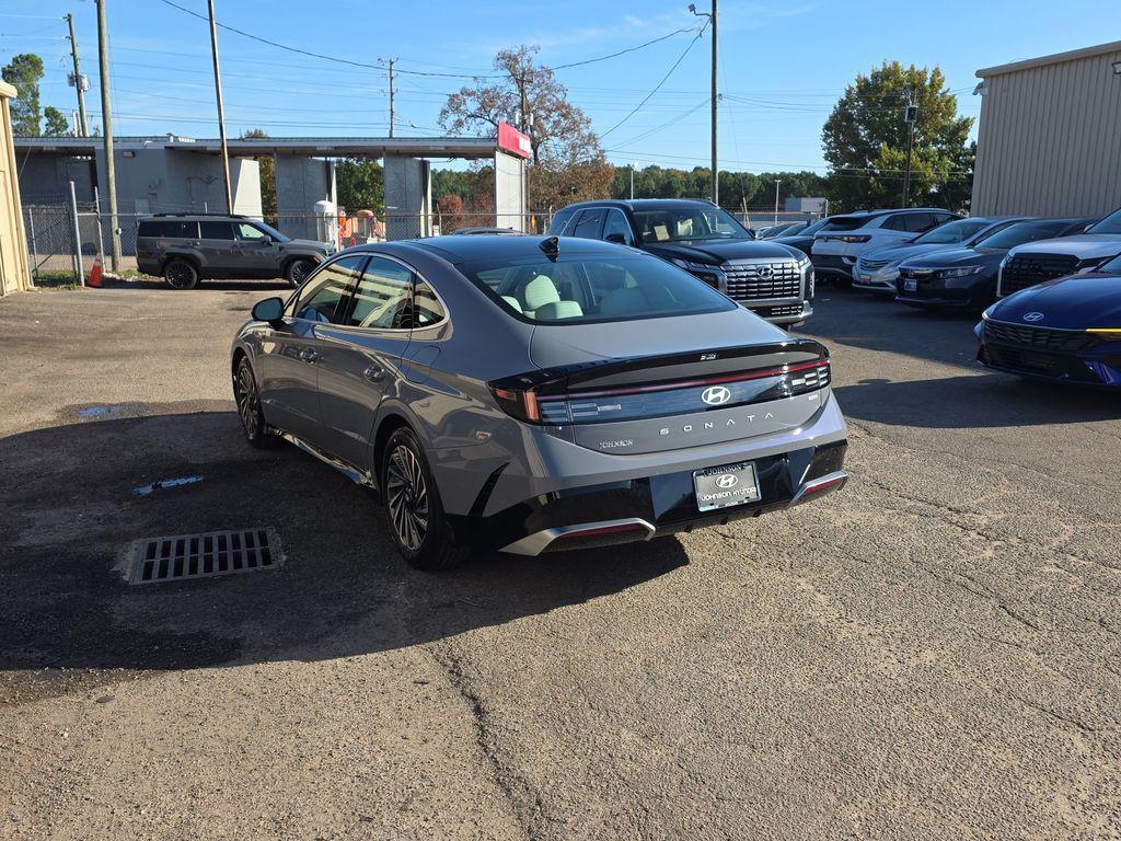 new 2026 Hyundai Sonata Hybrid car, priced at $39,575