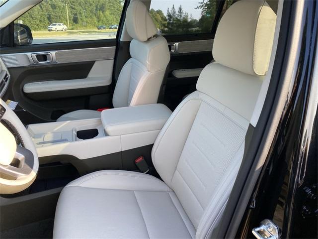 new 2025 Hyundai Santa Fe car, priced at $48,450