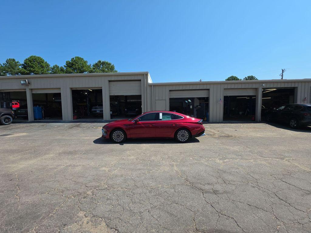 new 2024 Hyundai Sonata Hybrid car, priced at $33,940