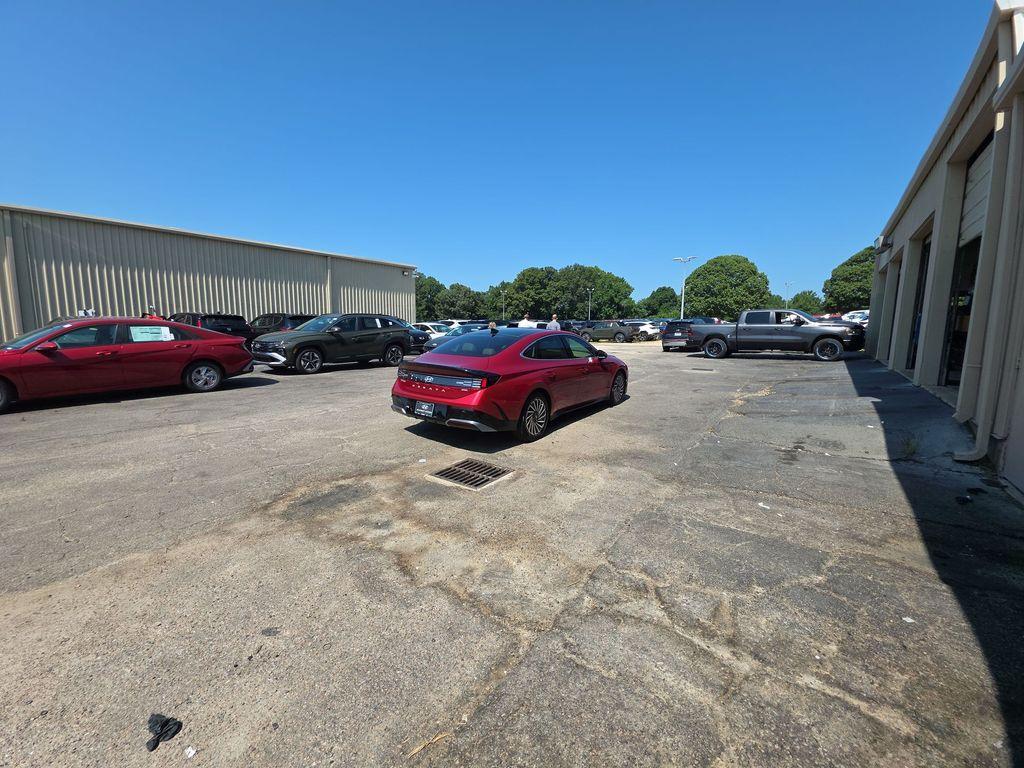 new 2024 Hyundai Sonata Hybrid car, priced at $33,940