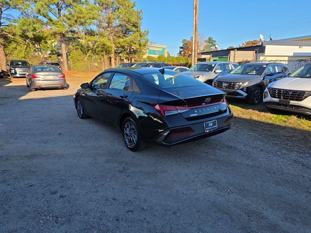 new 2026 Hyundai ELANTRA HEV car, priced at $26,585