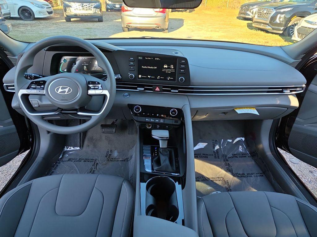 new 2026 Hyundai ELANTRA HEV car, priced at $26,585