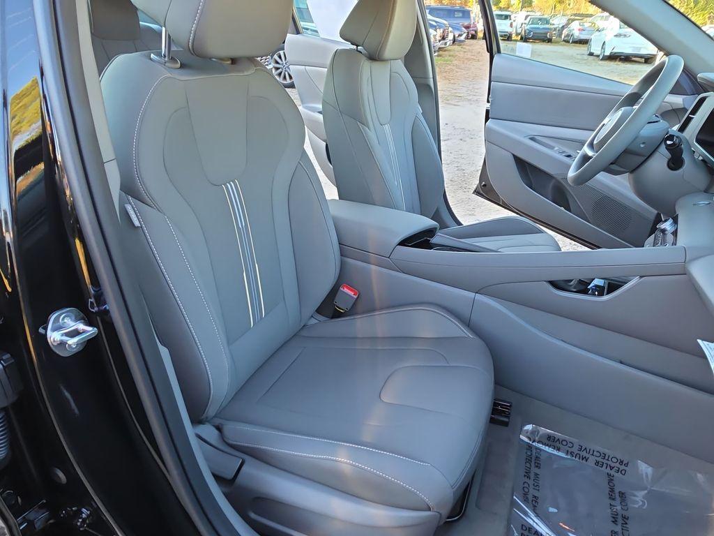 new 2026 Hyundai ELANTRA HEV car, priced at $26,585