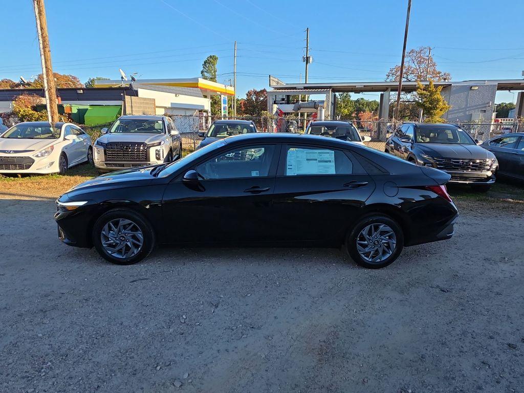 new 2026 Hyundai ELANTRA HEV car, priced at $26,585