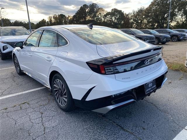 new 2025 Hyundai Sonata Hybrid car, priced at $29,771