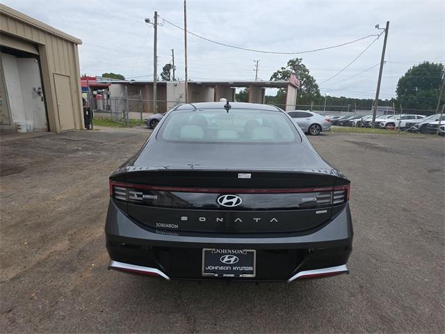 new 2025 Hyundai Sonata Hybrid car, priced at $31,580