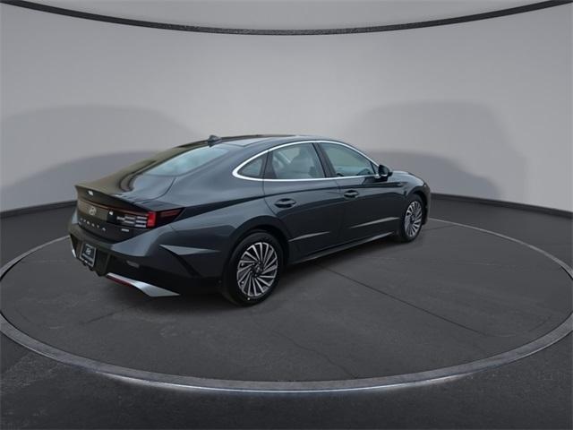 new 2025 Hyundai Sonata Hybrid car, priced at $31,580