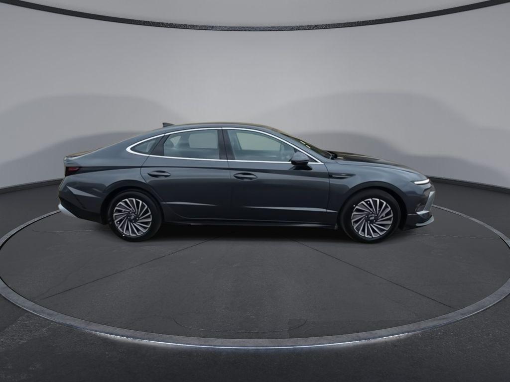 new 2025 Hyundai Sonata Hybrid car, priced at $33,080