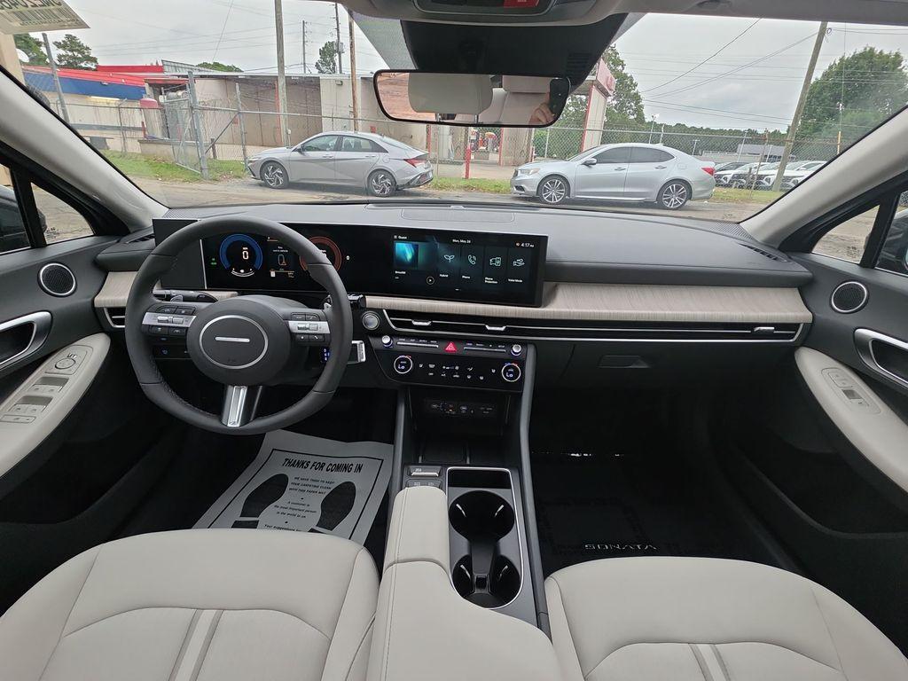 new 2025 Hyundai Sonata Hybrid car, priced at $33,080
