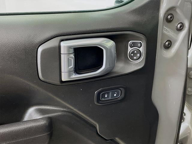 used 2023 Jeep Gladiator car, priced at $33,954