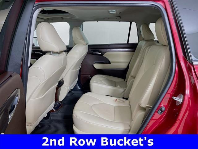 used 2021 Toyota Highlander Hybrid car, priced at $35,408