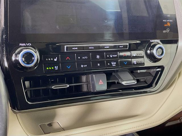 used 2021 Toyota Highlander Hybrid car, priced at $35,998