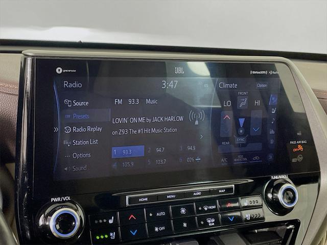 used 2021 Toyota Highlander Hybrid car, priced at $35,998