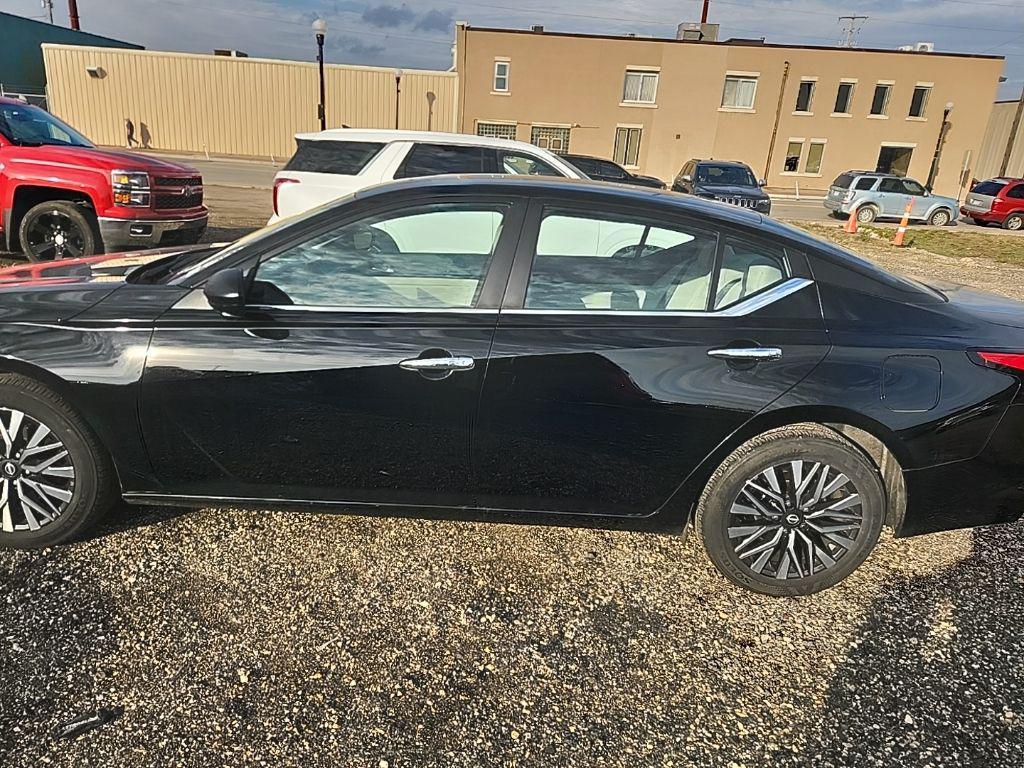 used 2025 Nissan Altima car, priced at $21,994