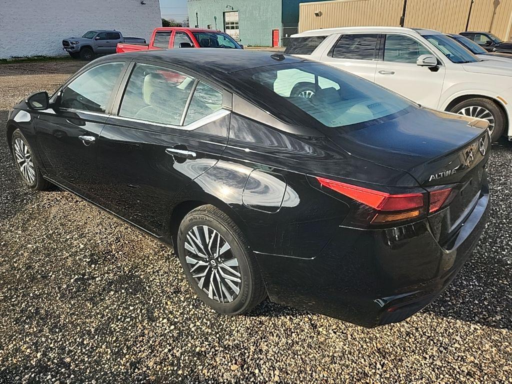 used 2025 Nissan Altima car, priced at $21,994