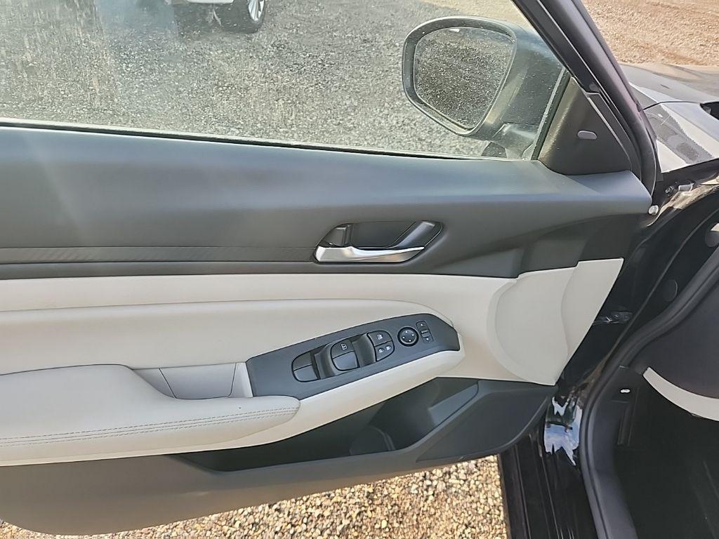 used 2025 Nissan Altima car, priced at $21,994