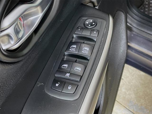 used 2020 Jeep Cherokee car, priced at $16,699