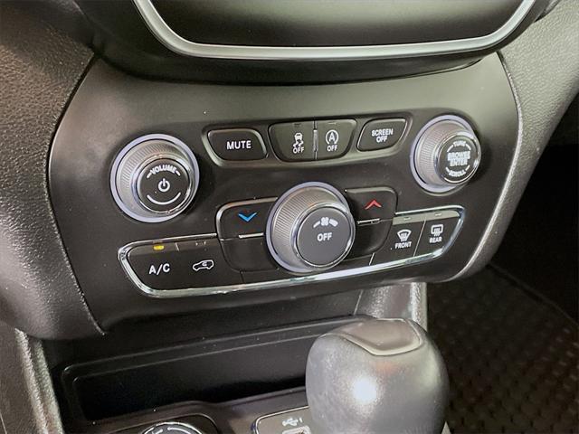 used 2020 Jeep Cherokee car, priced at $16,699