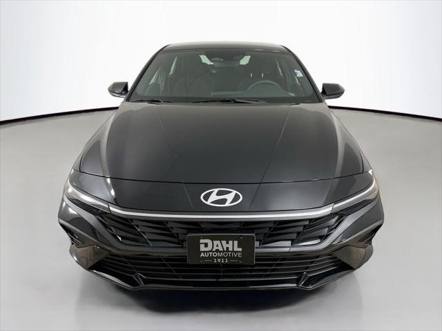 new 2025 Hyundai Elantra car, priced at $22,979