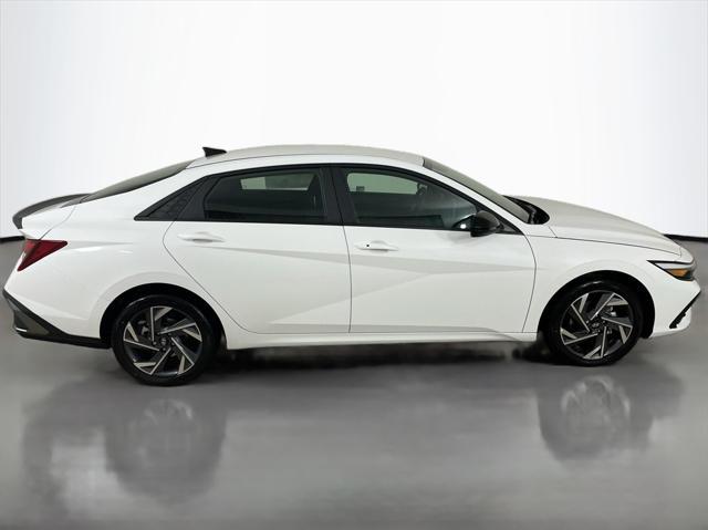 new 2025 Hyundai Elantra car, priced at $24,500