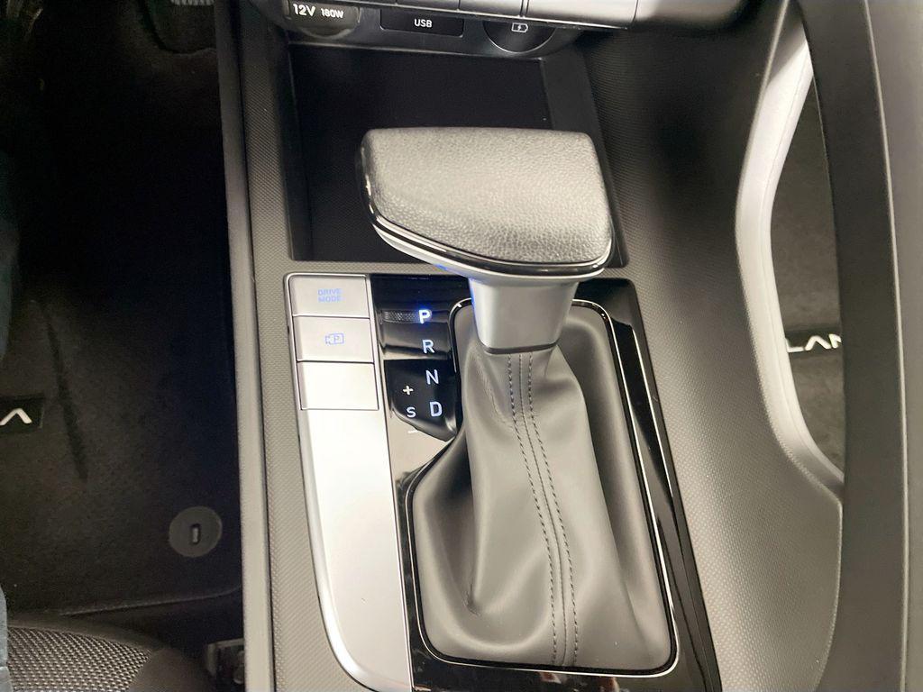 new 2025 Hyundai Elantra car, priced at $22,697