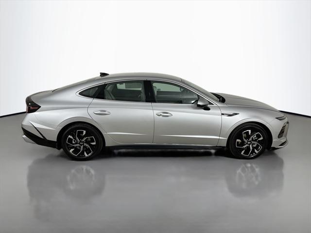 new 2024 Hyundai Sonata car, priced at $28,750