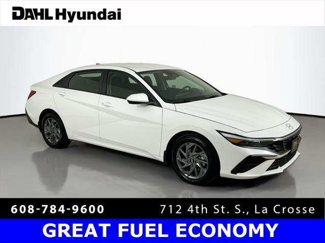 new 2024 Hyundai Elantra car, priced at $22,250