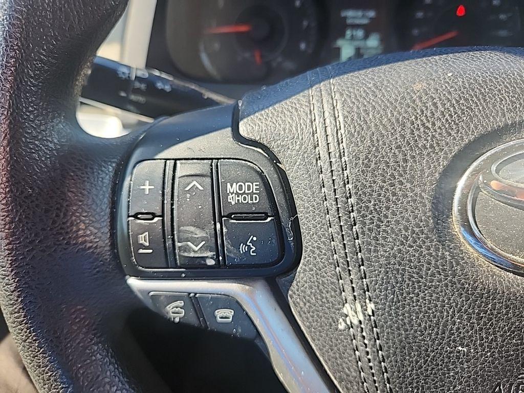 used 2016 Toyota Sienna car, priced at $10,990