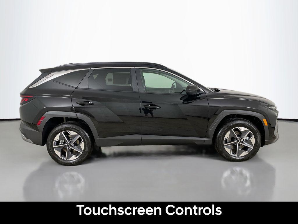 new 2026 Hyundai TUCSON Hybrid car, priced at $35,175
