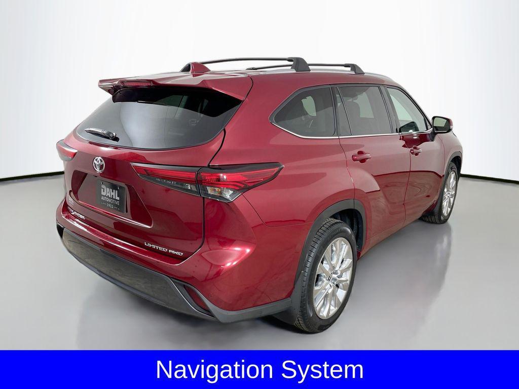 used 2023 Toyota Highlander car, priced at $39,998