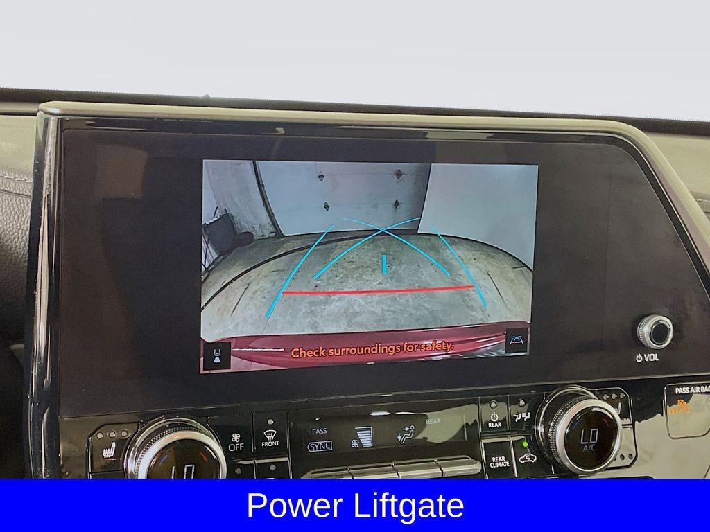 used 2023 Toyota Highlander car, priced at $39,998