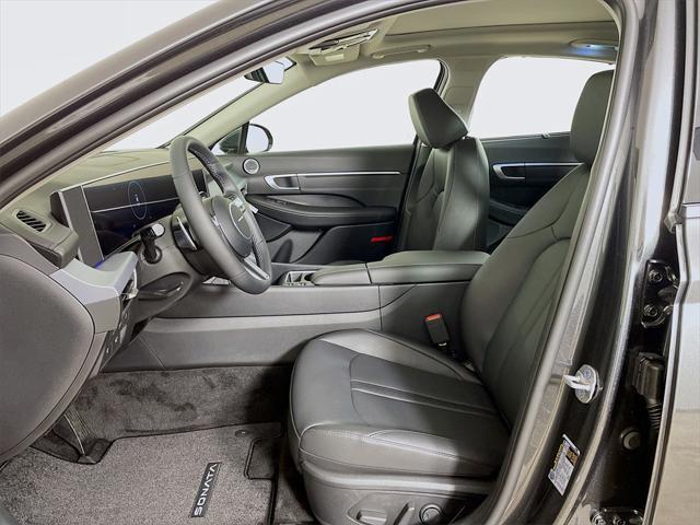 new 2025 Hyundai Sonata Hybrid car, priced at $38,199