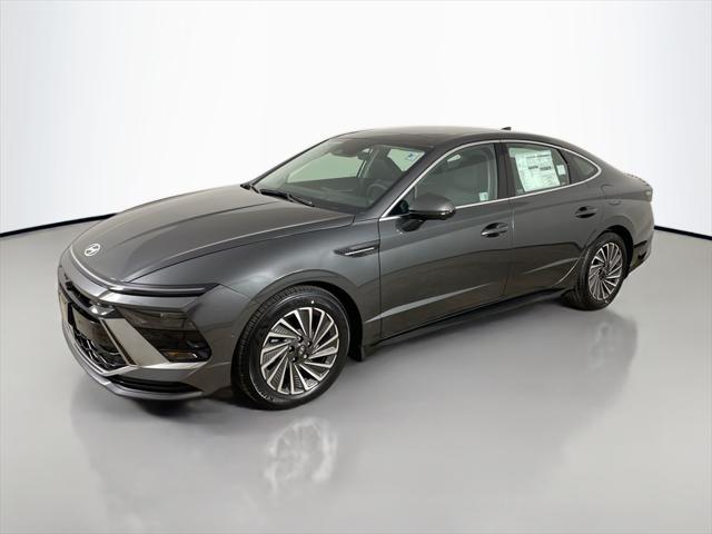 new 2025 Hyundai Sonata Hybrid car, priced at $38,199