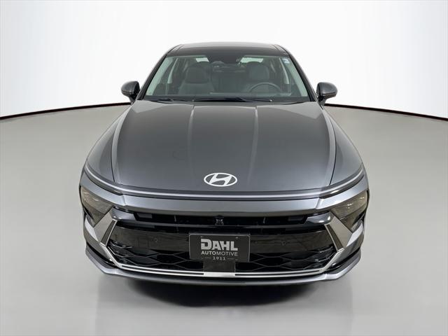 new 2025 Hyundai Sonata Hybrid car, priced at $38,199