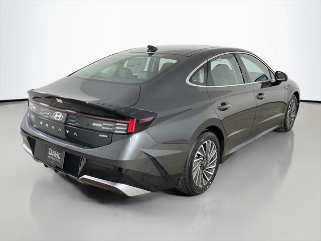 new 2025 Hyundai Sonata Hybrid car, priced at $38,199