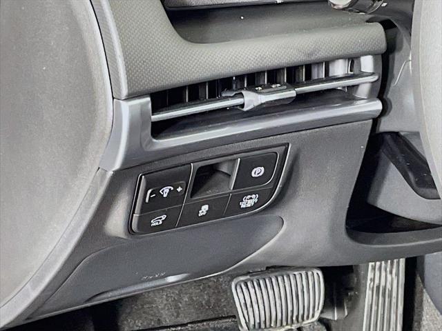 new 2025 Hyundai TUCSON Hybrid car